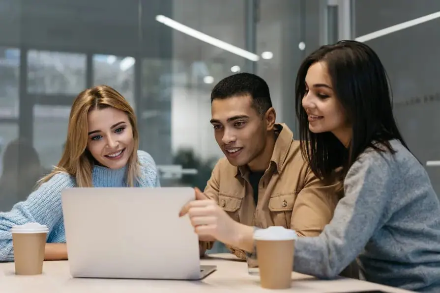 ARL SURA: Soluciones Educativas para la Seguridad en el Trabajo 1 formación continua